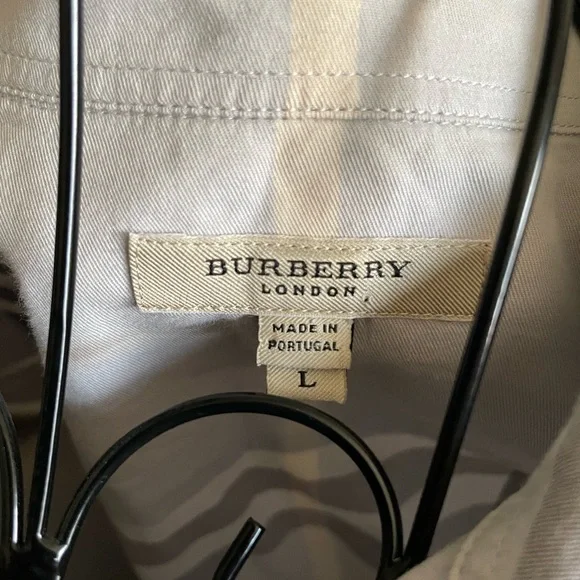 Burberry Women's Gray and White Check Shirt - Picture 7 of 8